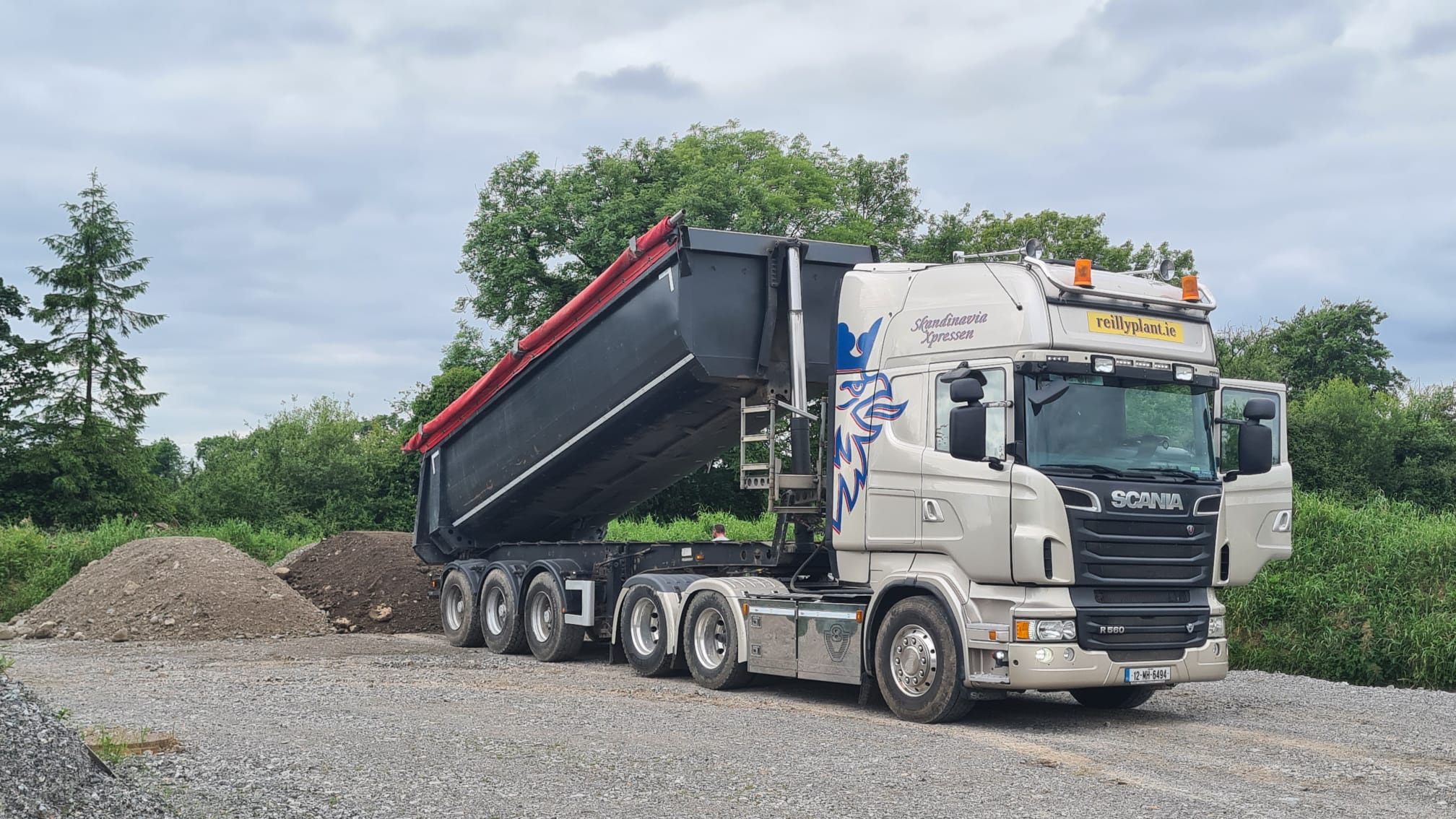 WhatsApp Image 2025-10-20 at 2.16.04 PM (6)